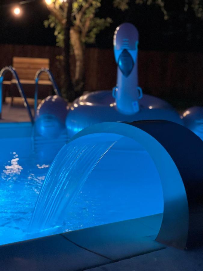 Horace Guesthouse Pool & Hot Tub & Bikes & River Dejani Eksteriør bilde
