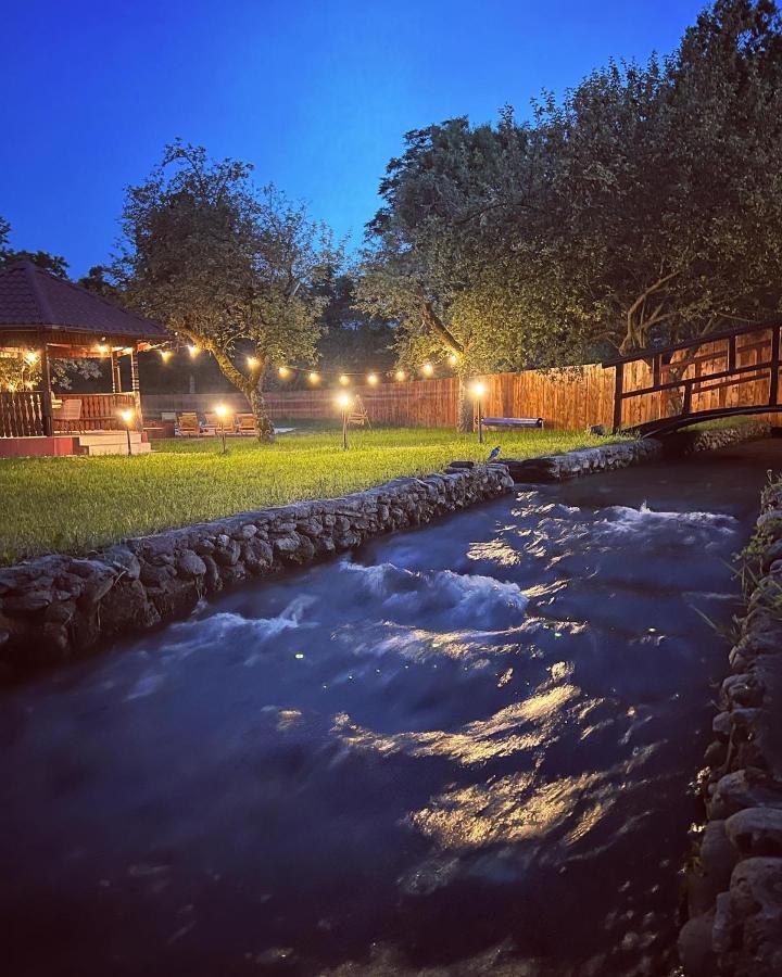 Horace Guesthouse Pool & Hot Tub & Bikes & River Dejani Eksteriør bilde